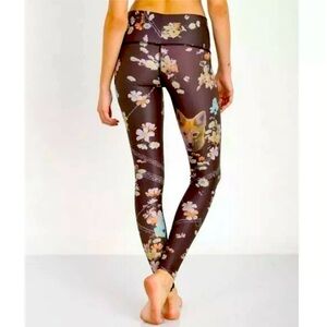 Teeki Wildflower Fox Yoga Leggings Hot Pants Size M Floral